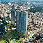 Apartman Live Lavishly Balcony 30 Floor *