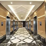 Live Lavishly Balcony 30 Floor Apartman