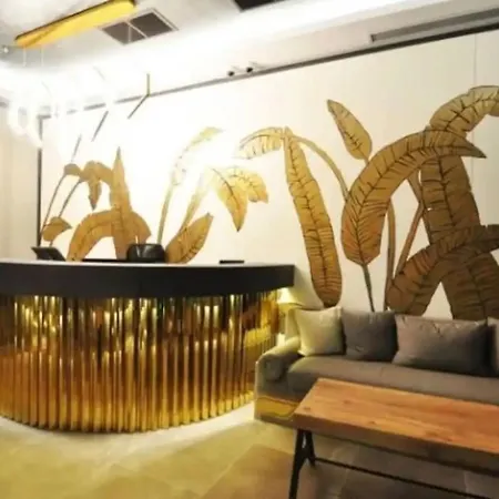 Live Lavishly Balcony 30 Floor *