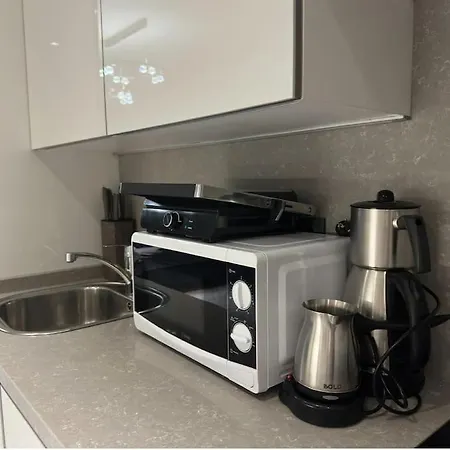 Live Lavishly Balcony 30 Floor *