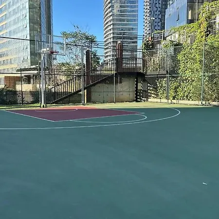 Live Lavishly Balcony 30 Floor Апартаменты *