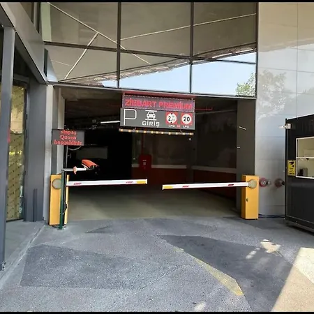 Apartment Live Lavishly Balcony 30 Floor