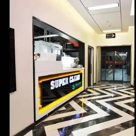 Live Lavishly Balcony 30 Floor Apartment *