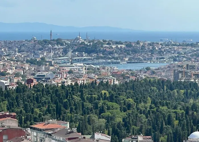 Live Lavishly Balcony 30 Floor Daire İstanbul