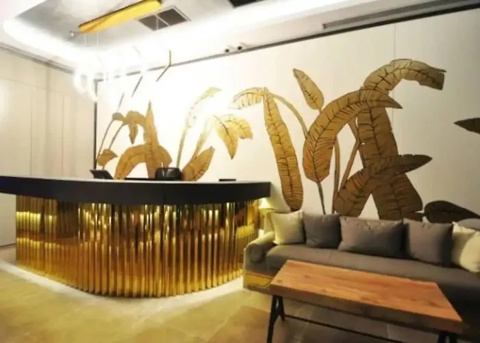 Live Lavishly Balcony 30 Floor *