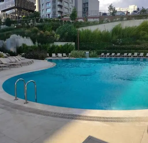 Live Lavishly Balcony 30 Floor * İstanbul